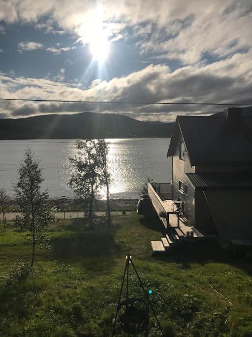 Trivelig Fritidshus Pa Arnes, Senja Straumstad Exterior photo